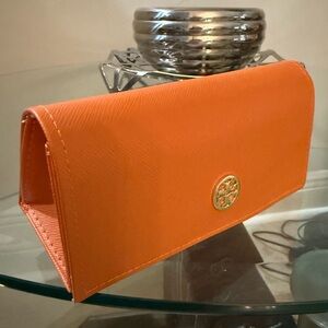 Orange Tory Burch glasses/eyewear case